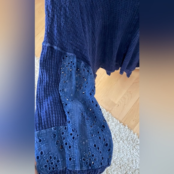 Hummingbird thermal flowy shirt small - Picture 4 of 4